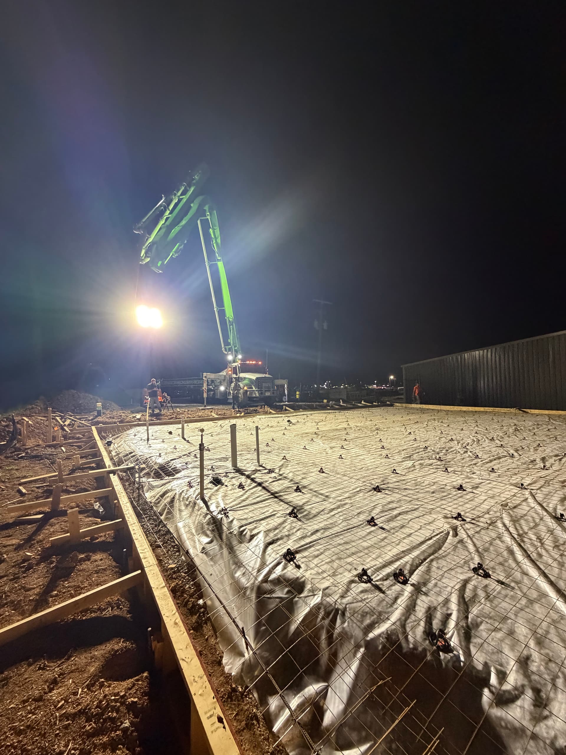 Knoxville Concrete Pumping Partnership Keeps Large Slab Pour on Track