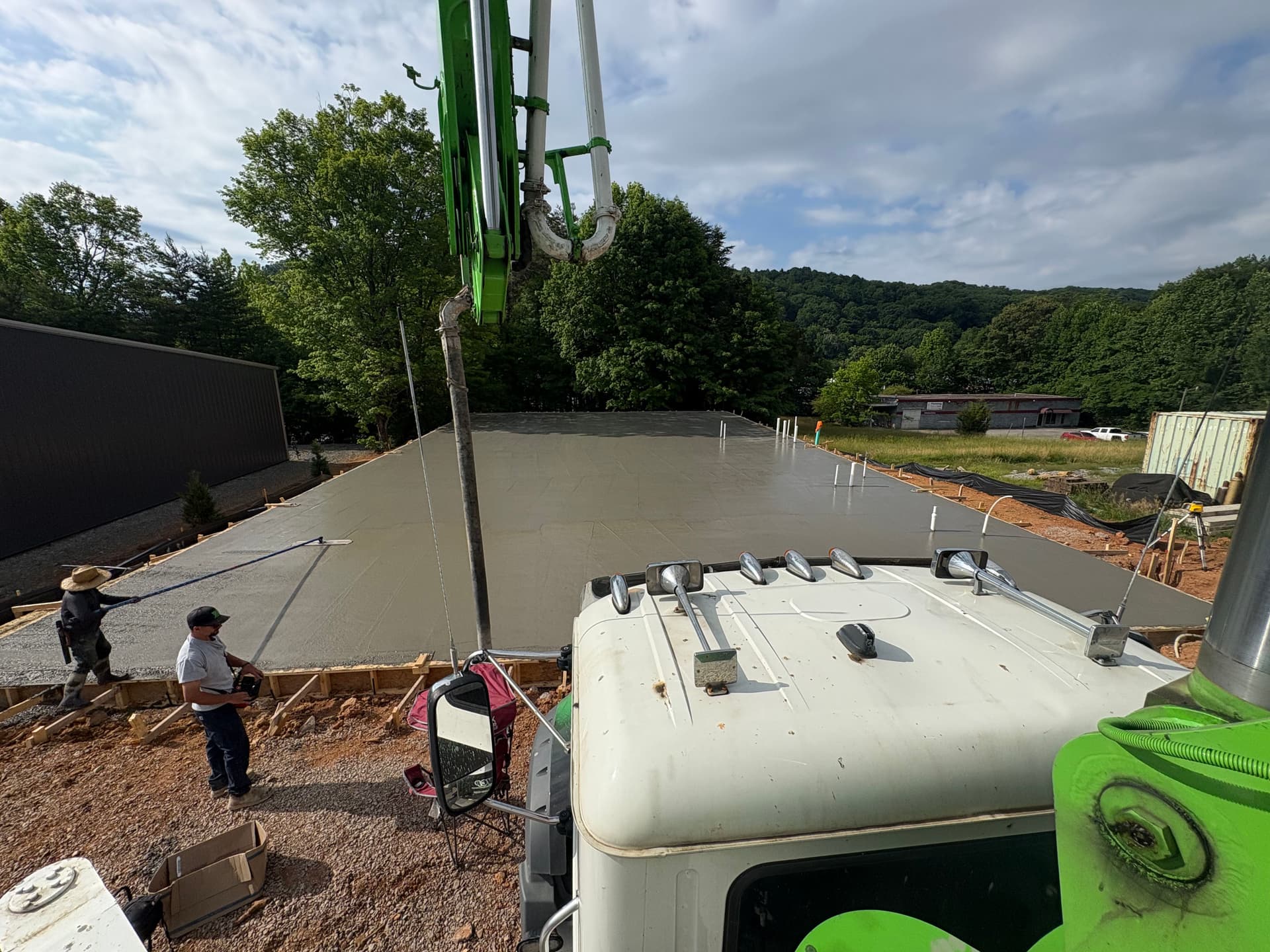 Knoxville Concrete Pumping Partnership Keeps Large Slab Pour on Track